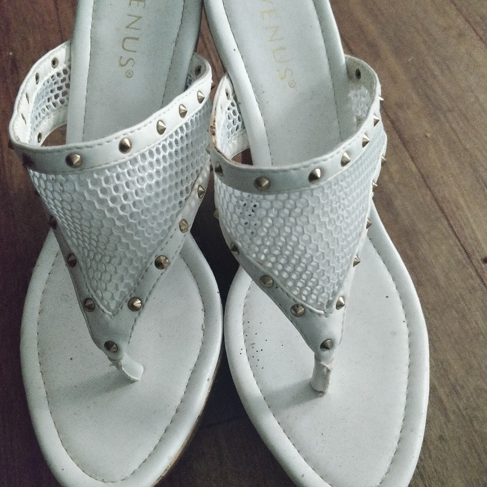 Wedge shoes